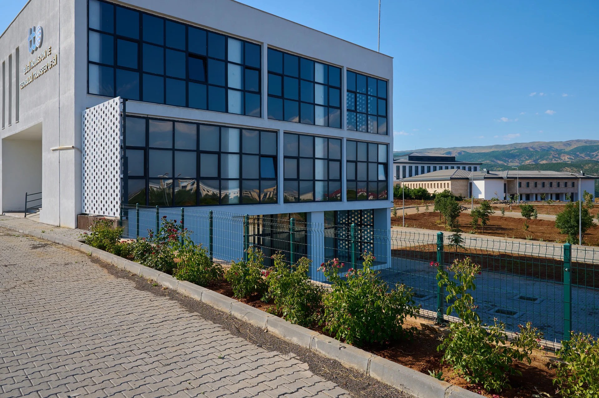 Bingöl Üniversitesi Diş Hekimliği Fakültesi ve Araştırma Hastanesi - Görsel 4 - Yükseliş İnşaat